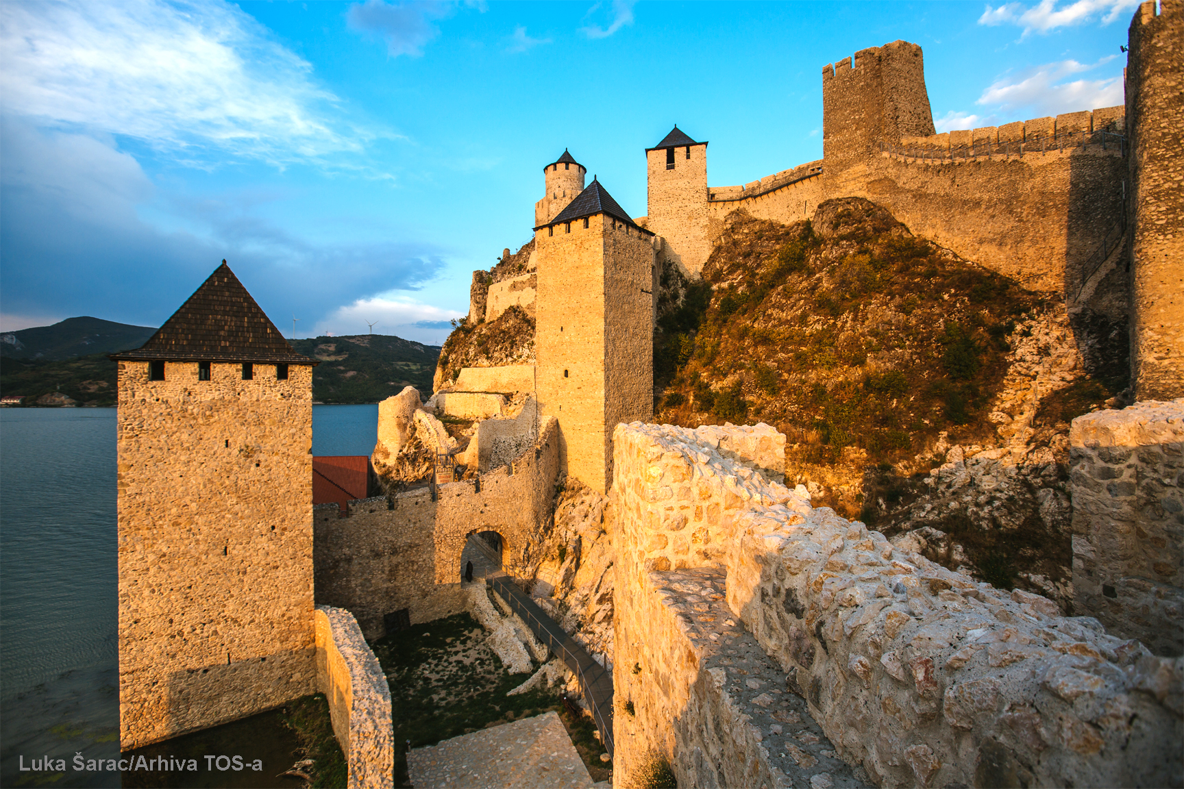 Golubac Fortress inside TOS