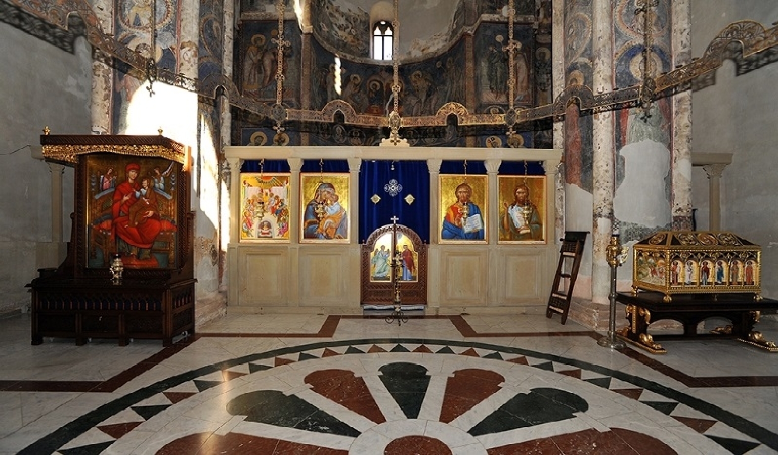 Manastir Manasija – Resavska pećina – Vodopad Lisine – Manastir Ravanica