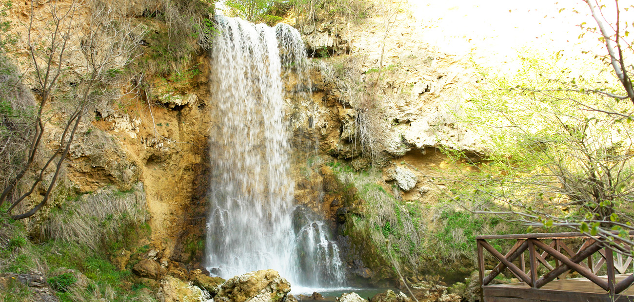 Manastir Manasija – Resavska pećina – Vodopad Lisine – Manastir Ravanica